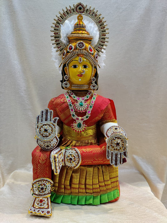 vara  laksmi ready idol
