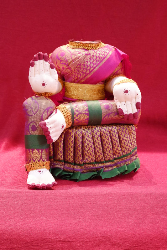 sriman lakshmi goddess dolls   Ammavaru amman pooja Lakshmi 9 inches