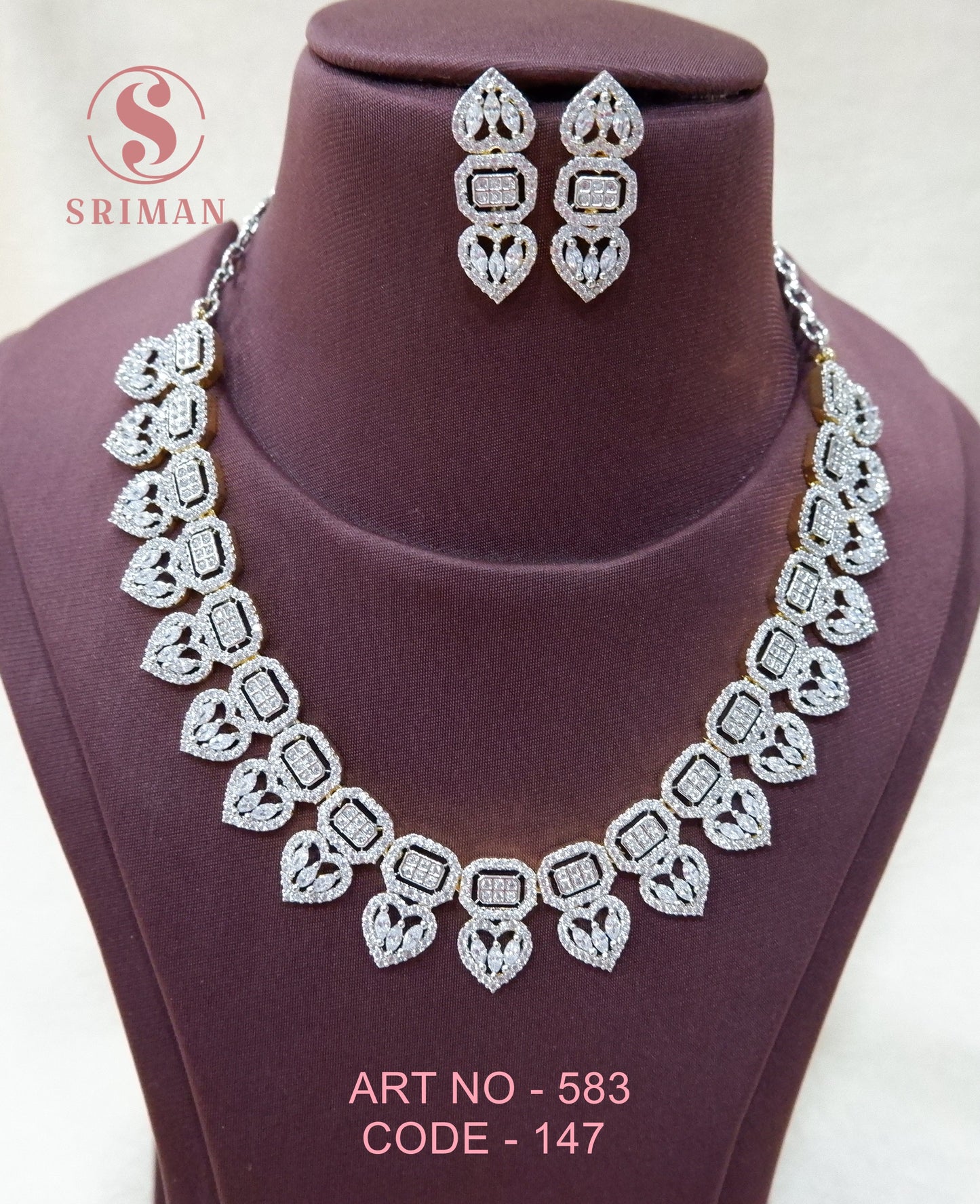 SRIMAN RADUIM STONES CHOCKER SET WITH EARINGS